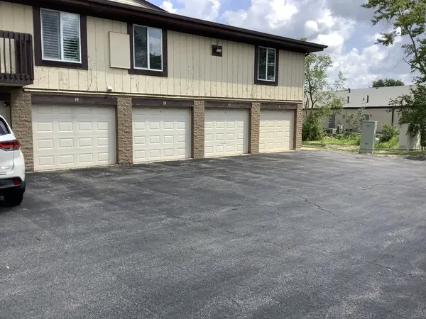 15837 Orlan Brook DR #19, Orland Park, IL 60462