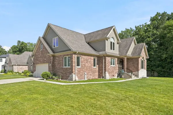 388 Preserve LN, Wood Dale, IL 60191