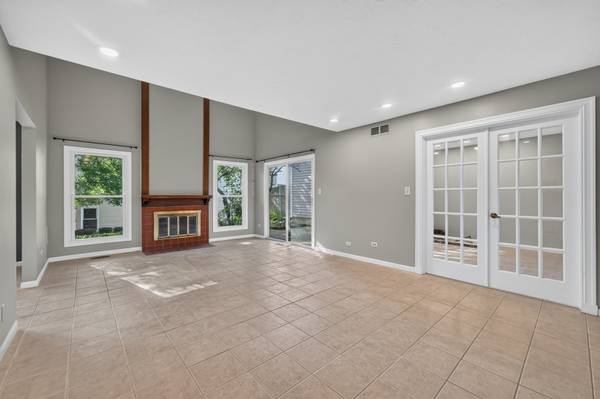 244 Coventry CT #244, Bloomingdale, IL 60108