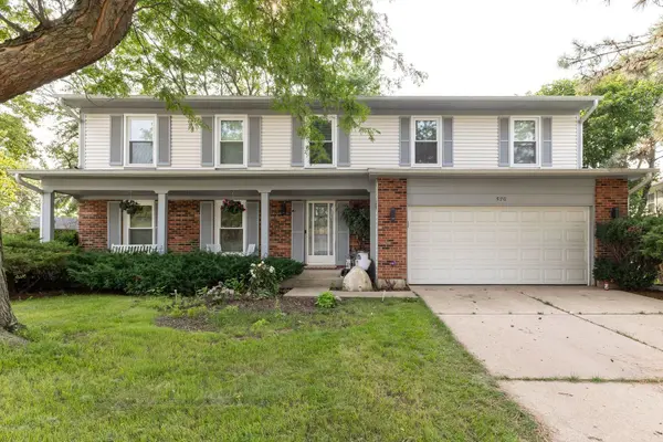 520 Highland Grove DR, Buffalo Grove, IL 60089