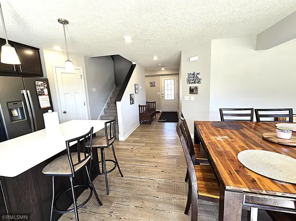 7247 Dora DR, Hugo, MN 55038