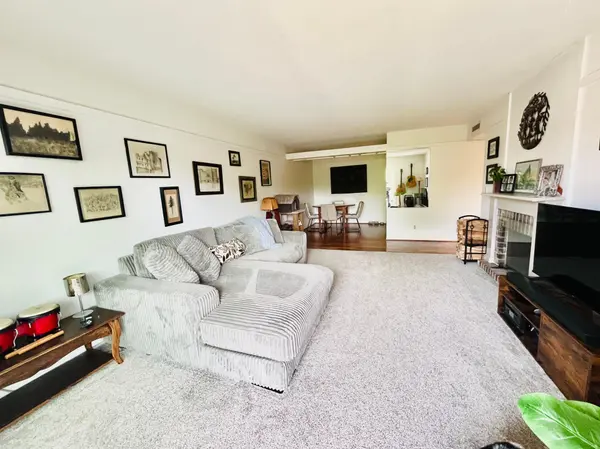 2230 Midland Grove RD #305, Roseville, MN 55113