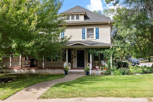 975 E 4th ST, New Richmond, WI 54017