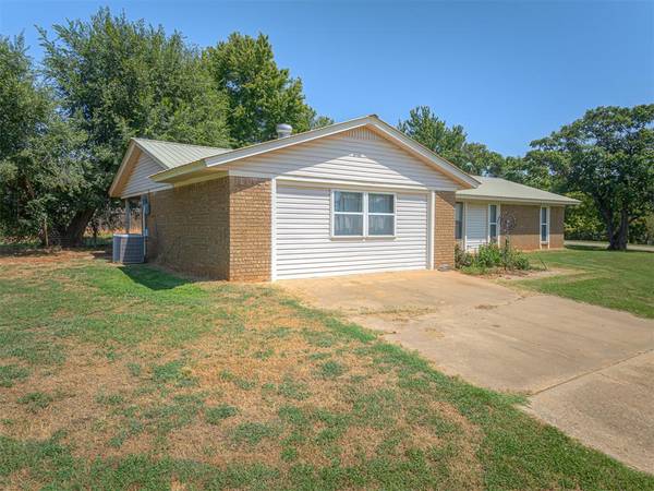 116 S Cimarron DR, Perkins, OK 74059