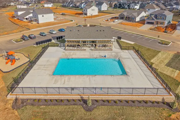 252 Bluebell Dr, Clarksville, TN 37043