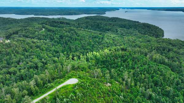 58 Ridge Top Rd, Stewart, TN 37175