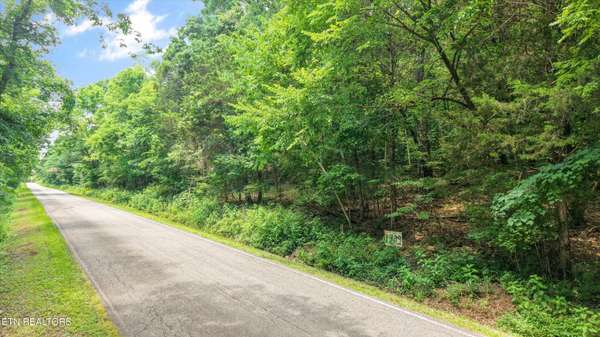 1499 Dogwood Valley Rd, Kingston, TN 37763