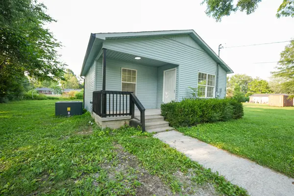 204 Locust St, Manchester, TN 37355