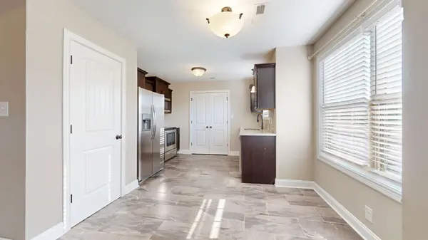 2353 Colston Dr, Clarksville, TN 37042