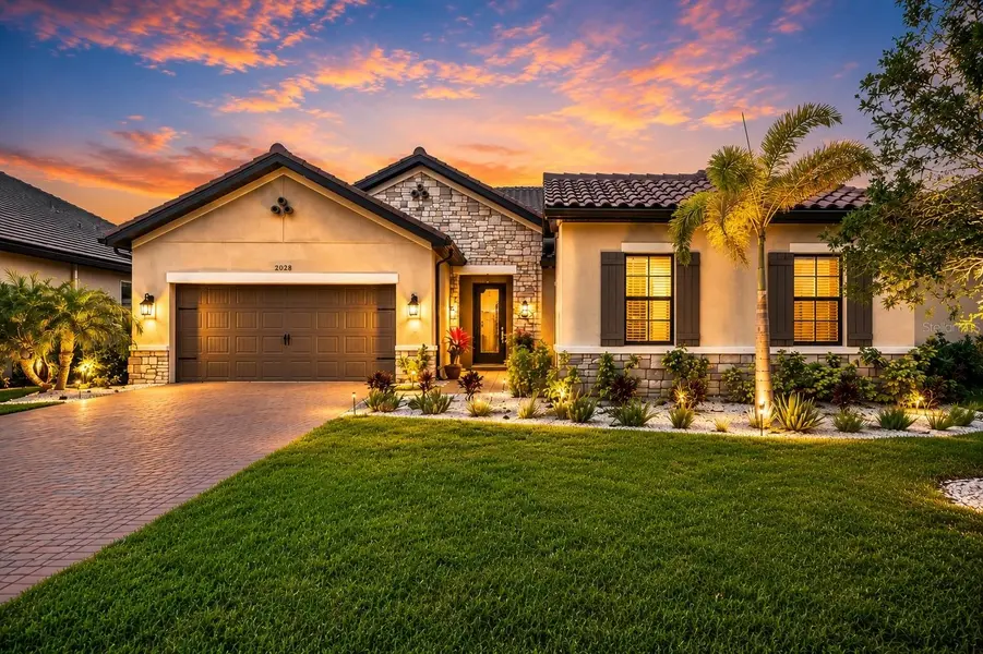 2028 WOODLEAF HAMMOCK CT, Bradenton, FL 34211