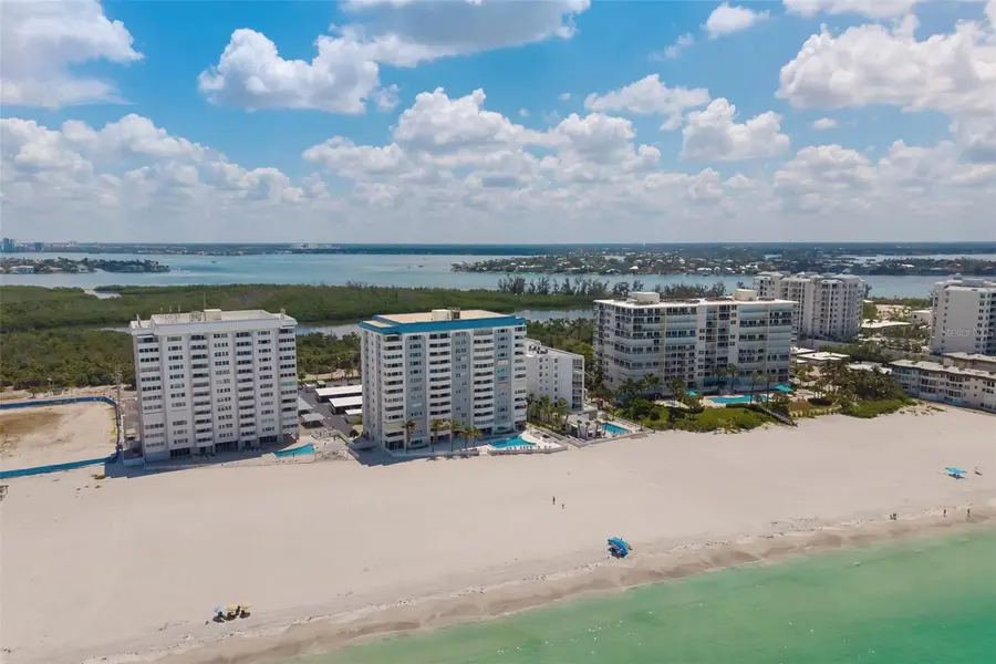 1750 BENJAMIN FRANKLIN DR #6F, Sarasota, FL 34236
