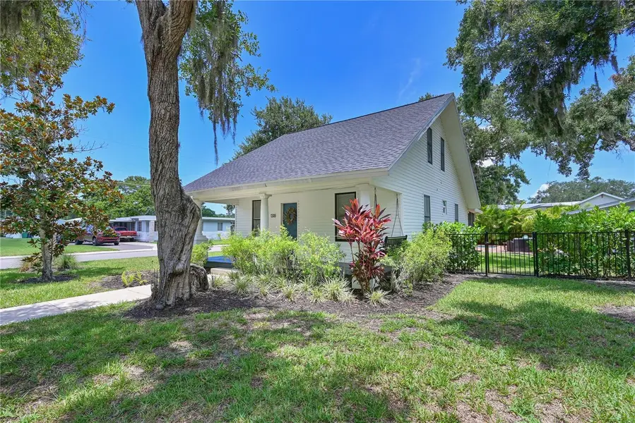 1318 6TH ST W, Palmetto, FL 34221