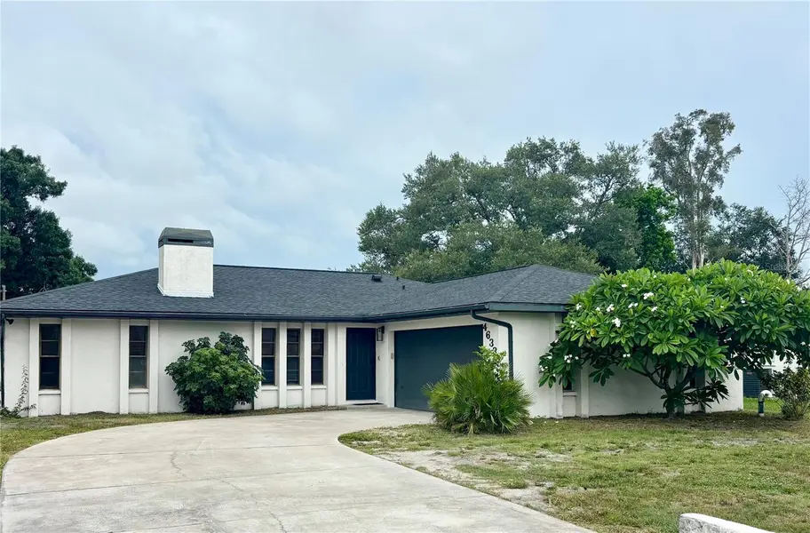 4633 BROOKSDALE DR, Sarasota, FL 34232