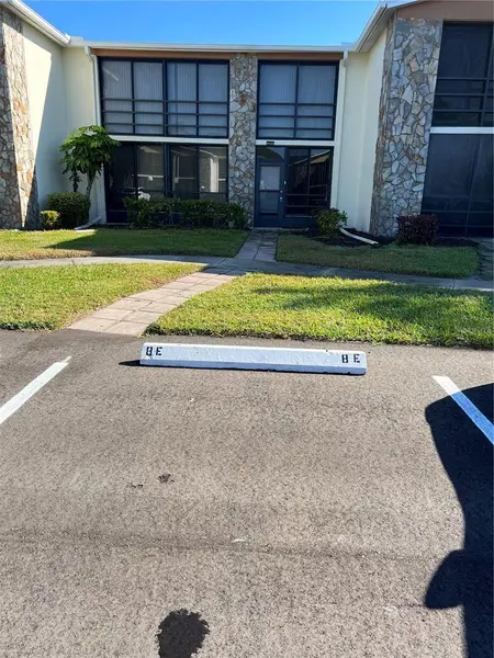 5400 34TH ST W #E8, Bradenton, FL 34210