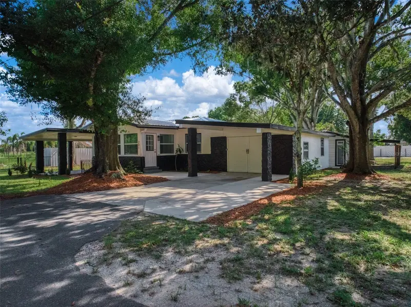 201 BROOKS RD, Frostproof, FL 33843