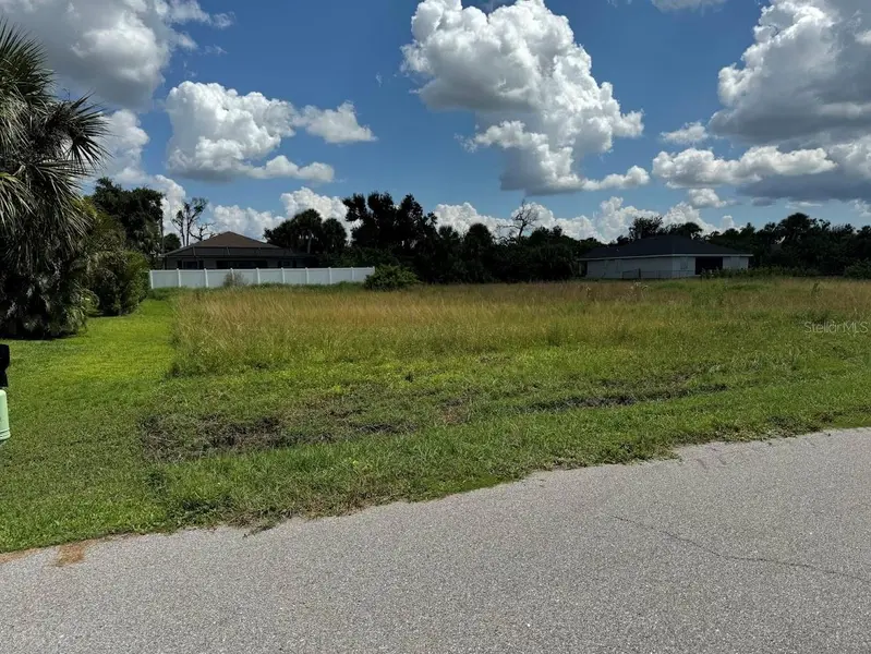 139 SESAME RD W, Rotonda West, FL 33947