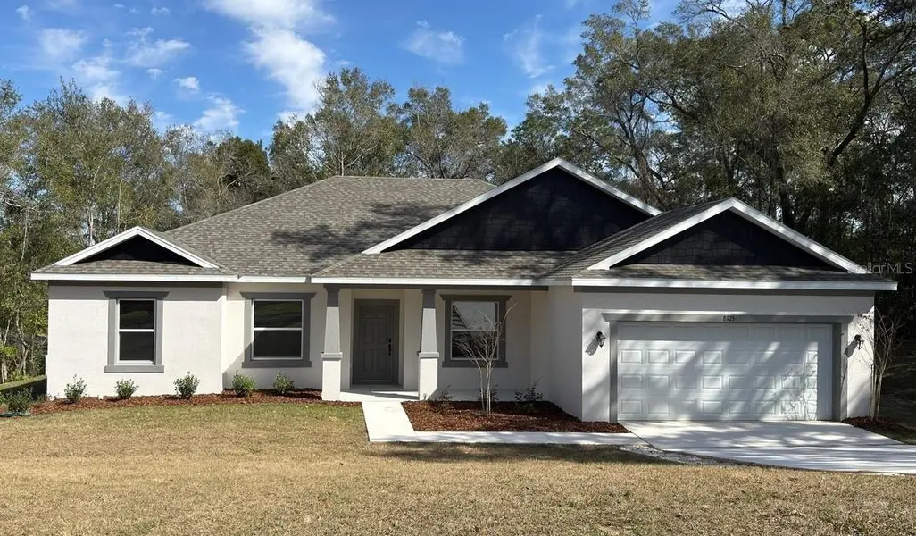 8925 N GOLFVIEW DR, Citrus Springs, FL 34434