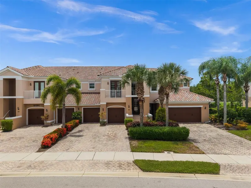 10391 GLASTONBURY CIR #202, Fort Myers, FL 33913