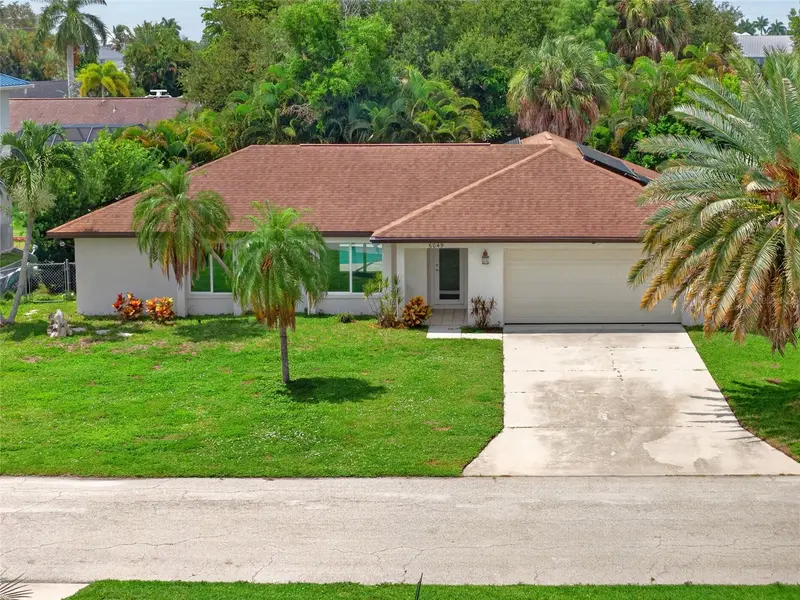 6049 PERTHSHIRE LN, Fort Myers, FL 33908