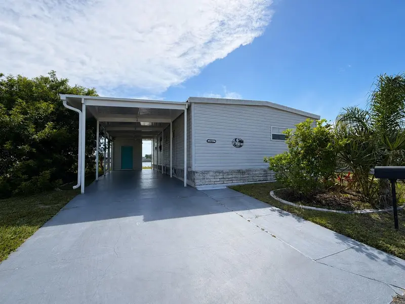 542 TAMPICO DR, North Port, FL 34287