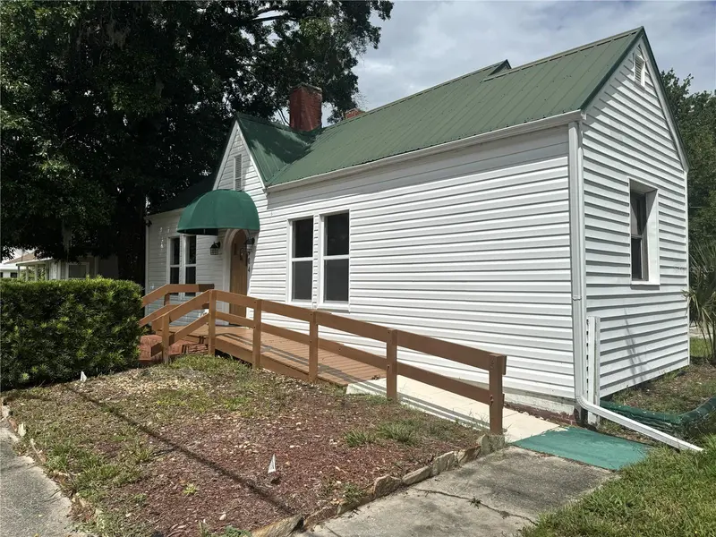 904 E MOODY BLVD, Bunnell, FL 32110