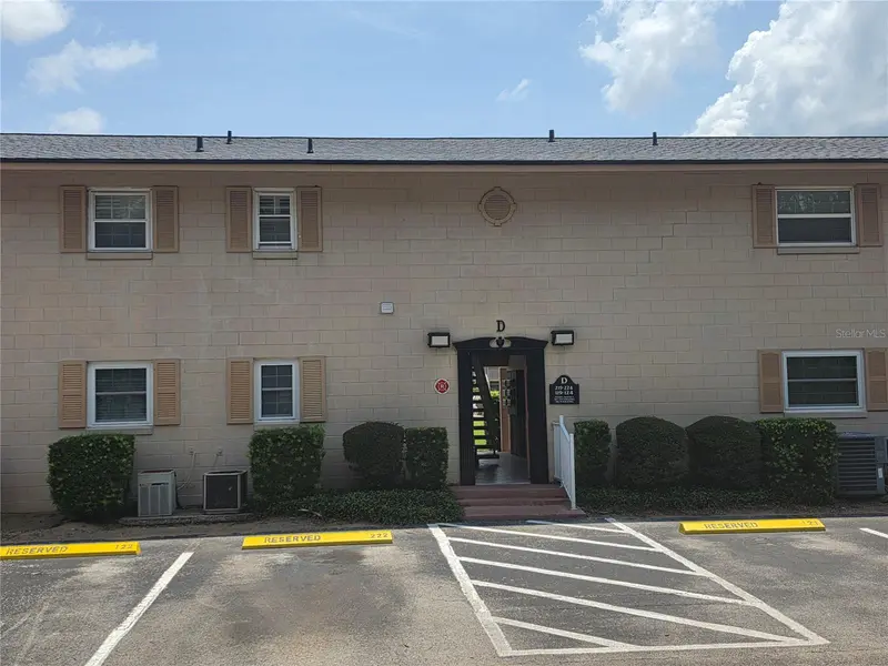 1100 E CAROLINE ST #119, Tavares, FL 32778