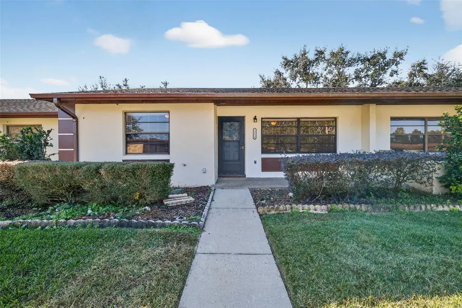 12520 ORANGEWOOD CT, Tavares, FL 32778