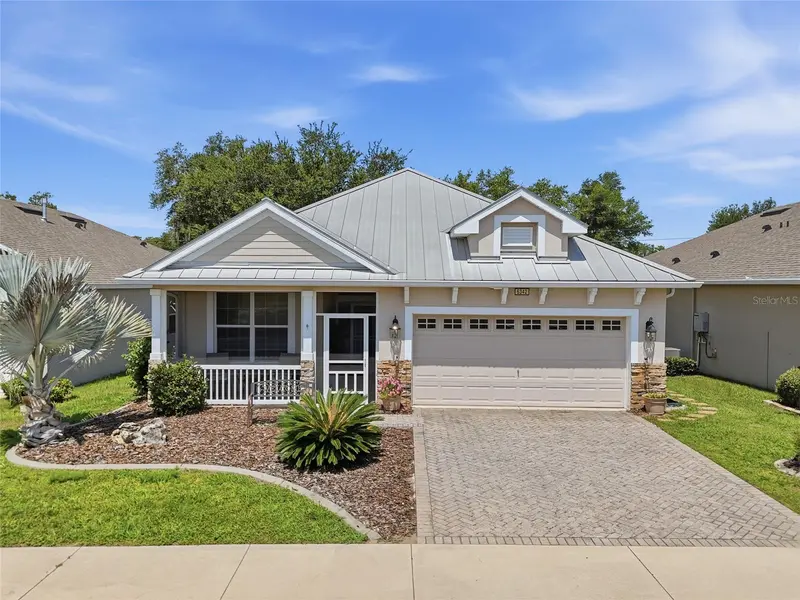 6342 SANDERS GROVE CIR, Okahumpka, FL 34762