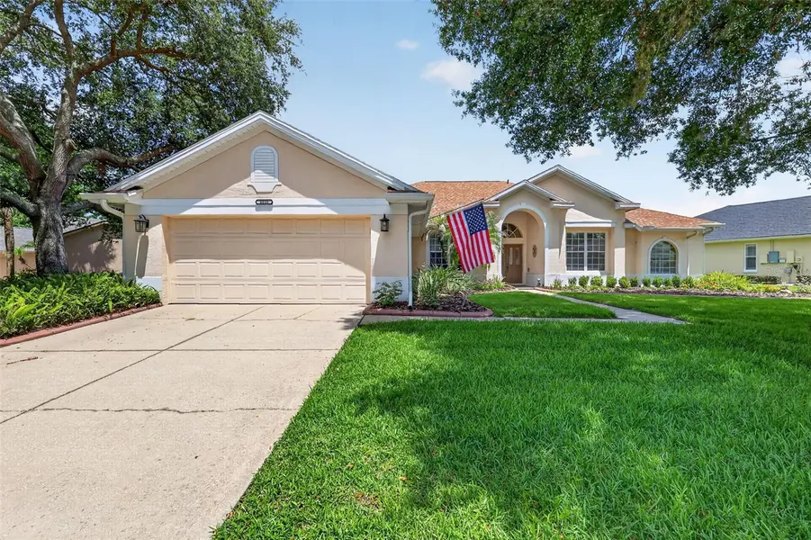 8059 LAUREL RIDGE DR, Mount Dora, FL 32757