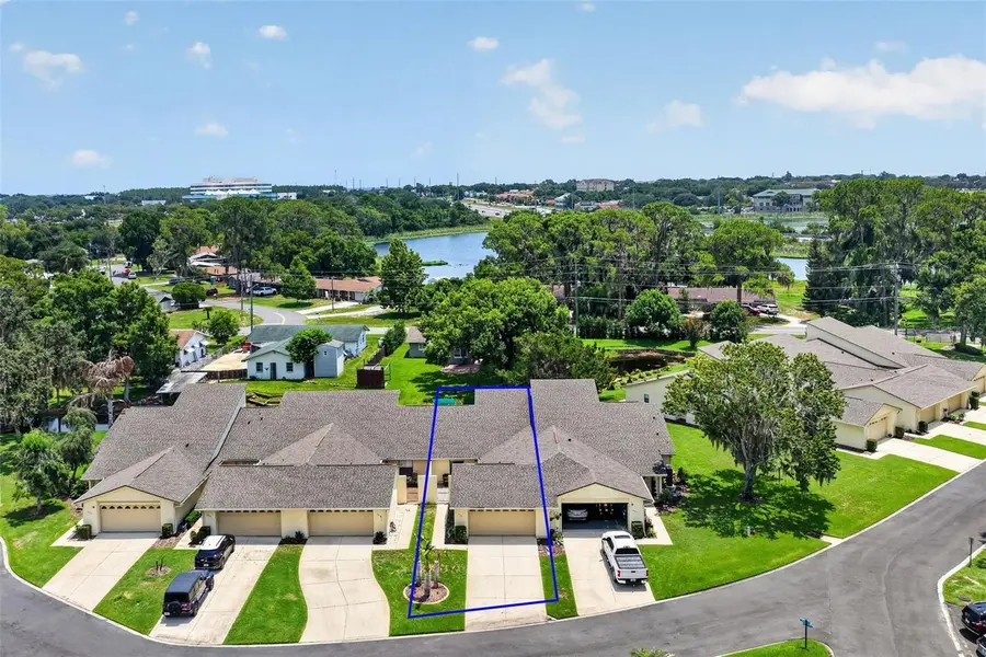 2214 CYPRESS COVE DR #4, Tavares, FL 32778