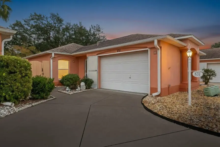 631 ENCONTO ST, The Villages, FL 32159