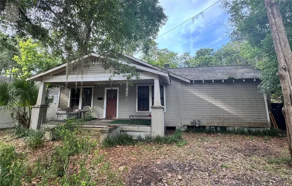 907 NW 11TH AVE, Gainesville, FL 32601