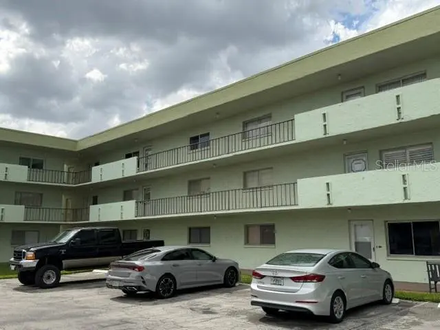 1130 N LAKE PARKER AVE #A208, Lakeland, FL 33805