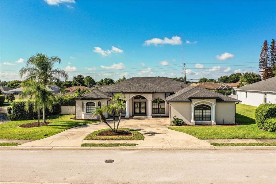 2205 CHESTERFIELD CIR, Lakeland, FL 33813