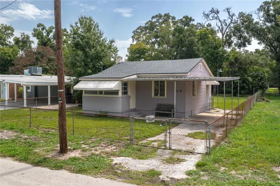 3905 N CLEARFIELD AVE, Tampa, FL 33603
