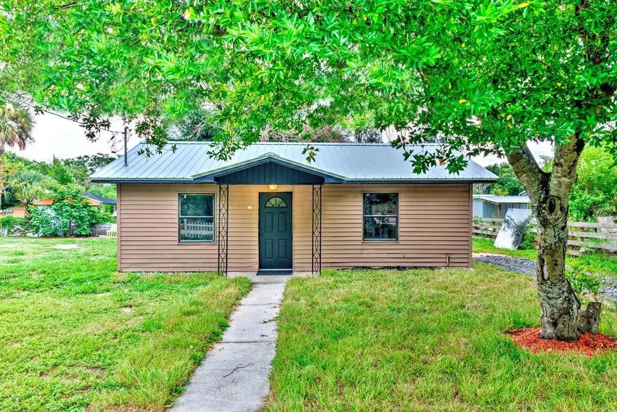 131 WIGGINS AVE, Avon Park, FL 33825