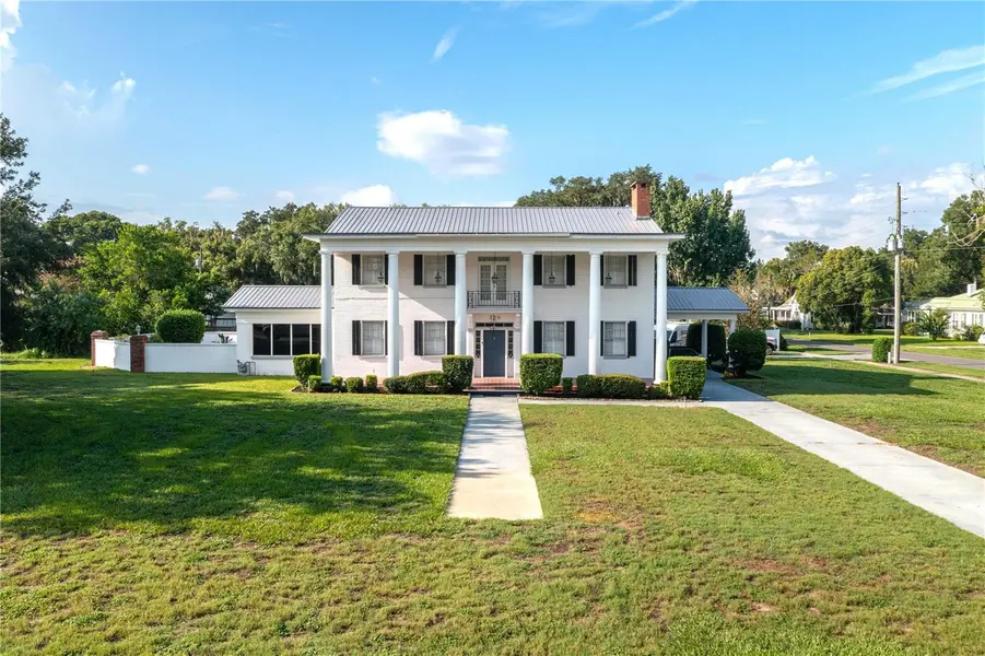 300 3RD ST NE, Fort Meade, FL 33841