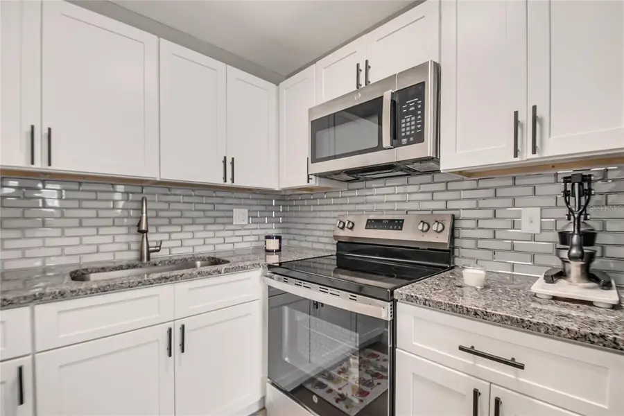 211 WOODMERE BLVD, Sanford, FL 32773