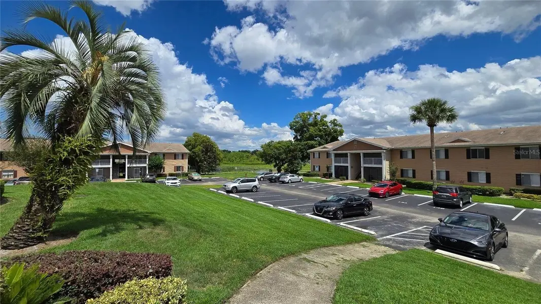145 N PEARL LAKE CSWY #204, Altamonte Springs, FL 32714