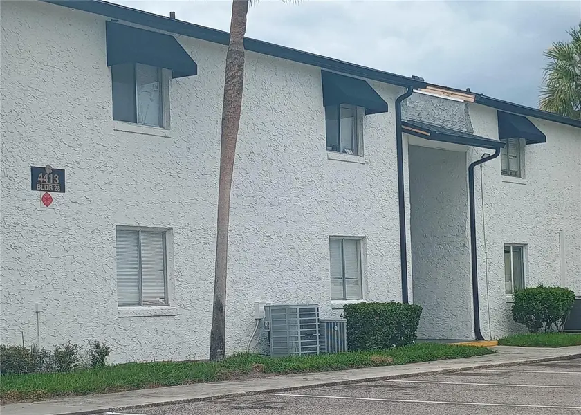 4413 S SEMORAN BLVD #6, Orlando, FL 32822