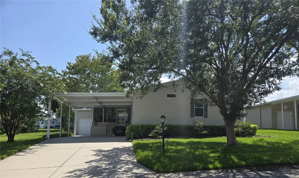 2723 LAKE GRASSMERE CIR #910, Zellwood, FL 32798