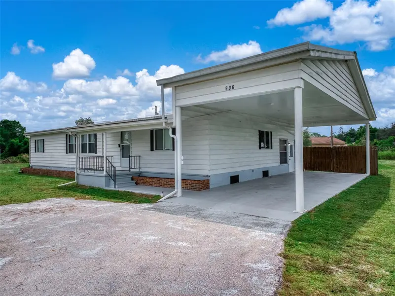 906 WHATLEY CT, Sebring, FL 33870