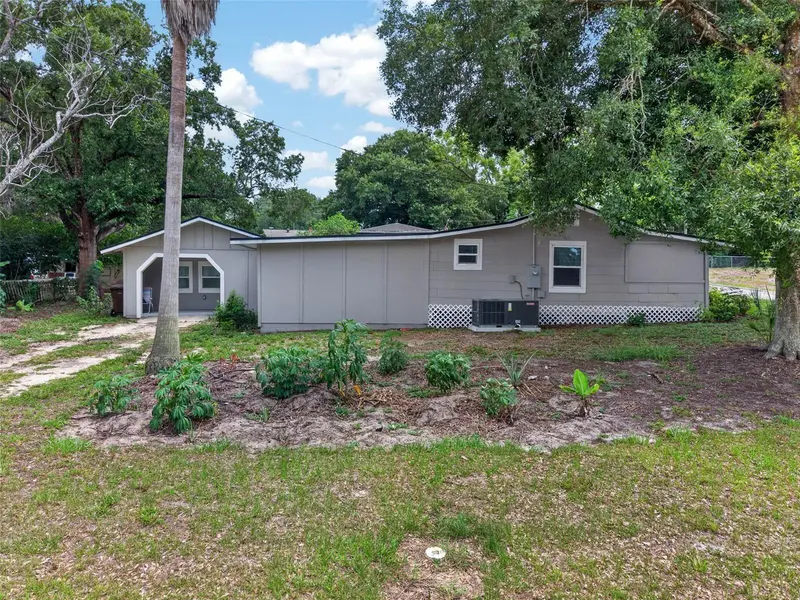 305 S SHARP ST, Lake Wales, FL 33853