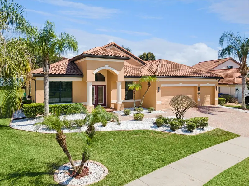 3943 SUNSET LAKE DR, Lakeland, FL 33810