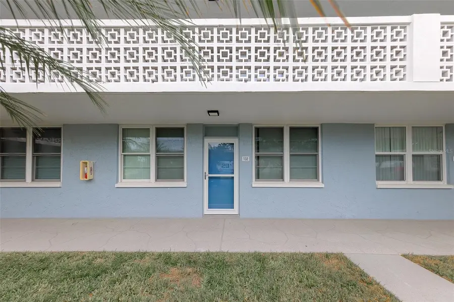 4715 BAY ST NE #132, St Petersburg, FL 33703