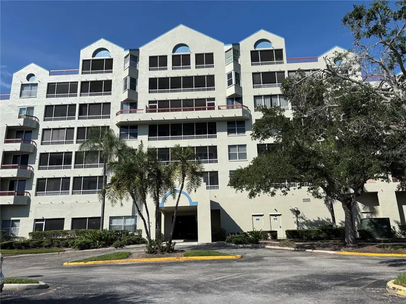 2333 FEATHER SOUND DR #C107, Clearwater, FL 33762