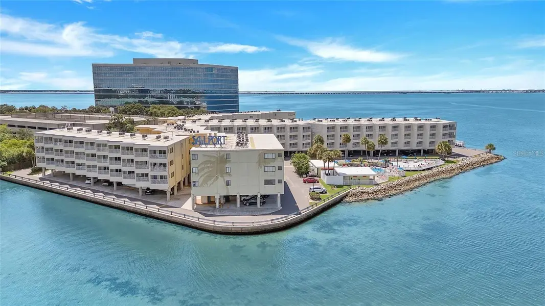 2506 N ROCKY POINT DR #301, Tampa, FL 33607