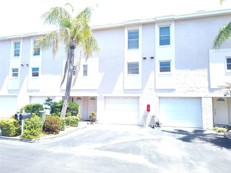 255 CAPRI CIR N #36, Treasure Island, FL 33706