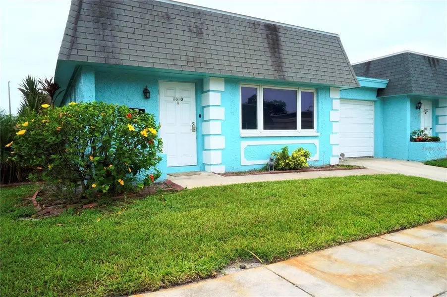 6890 VERSAILLES N #10, Pinellas Park, FL 33781