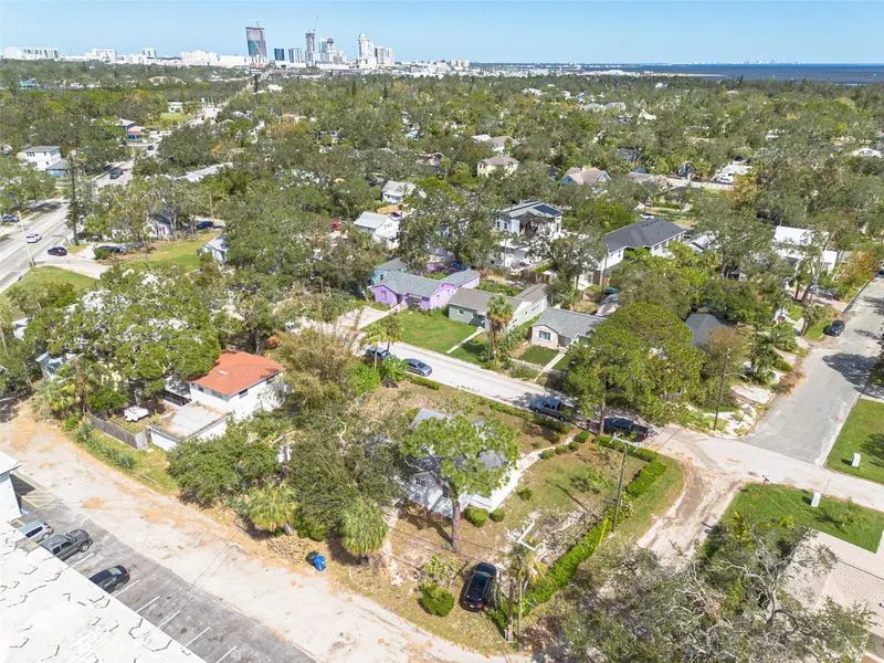 2755 EDWARDS AVE S, St Petersburg, FL 33705
